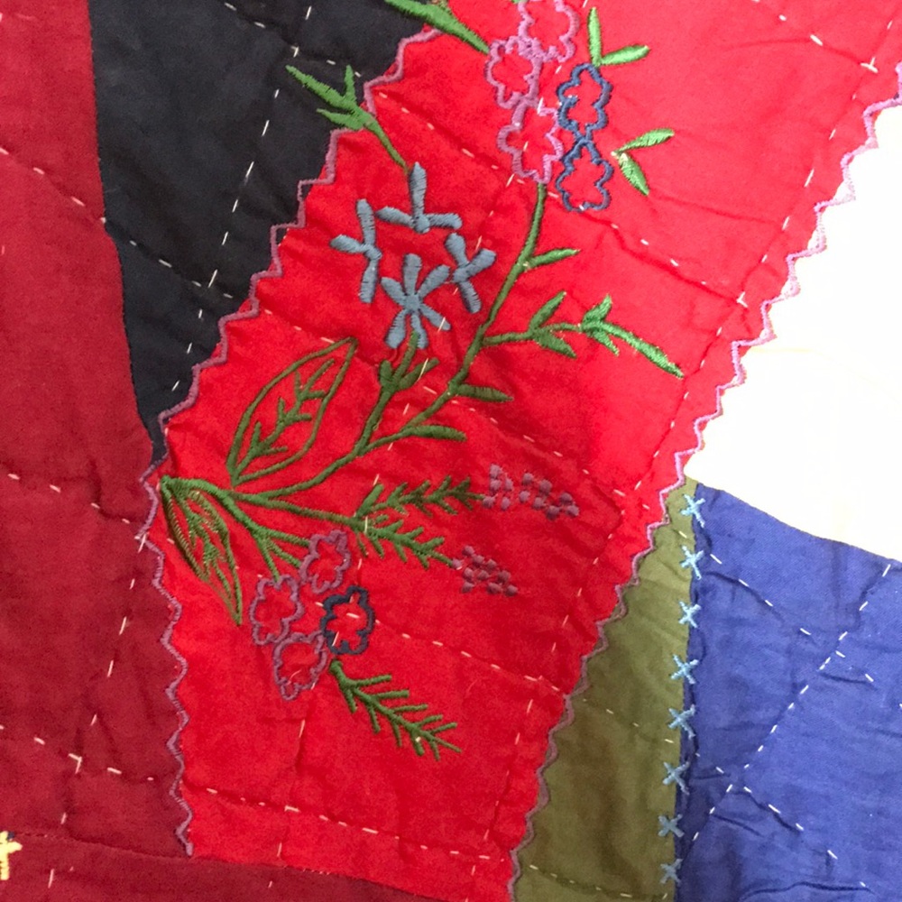 Vintage Queen Size Hand Quilted Crazy Quilt - Picture 7 of 13